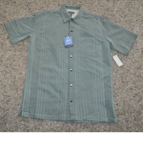 Mens Sport Shirt Van Heusen Small Green Short Sleeve Button Up Collared 1 Pkt - Picture 2 of 4
